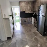 בית נופש Pampering Dream, A Stunning Luxury Retreat At Yialos Village Meneou