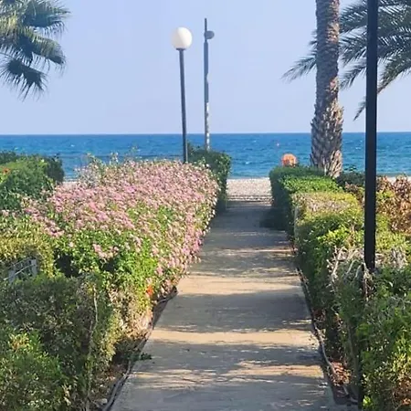 Pampering Dream, A Stunning Luxury Retreat At Yialos Village Сasa de vacaciones Meneou